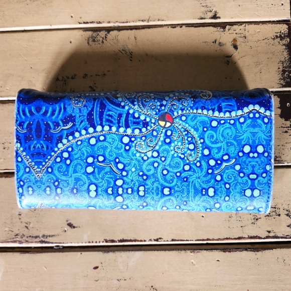 Leah Dorion Women's Wallet - Picture 3 of 4